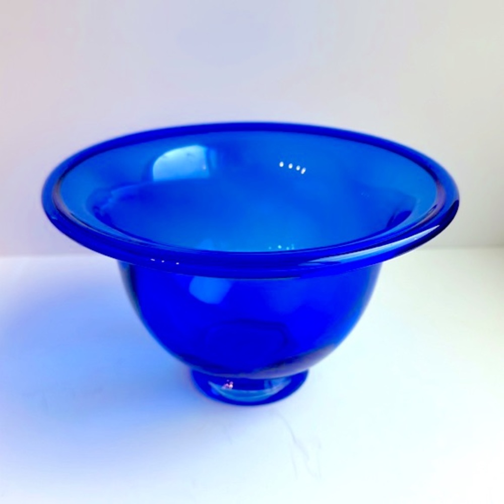 Artist Robinson Scott Cobalt Blue Bowl Studio Art Glass Handcrafted Signed
